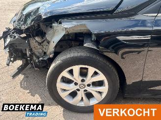Renault Mégane 1.3 TCe 140PK Limited LED Keyless Navigatie Climate Cruise picture 11