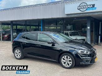 Voiture accidenté Renault Mégane 1.3 TCe 140PK Limited LED Keyless Navigatie Climate Cruise 2018/7