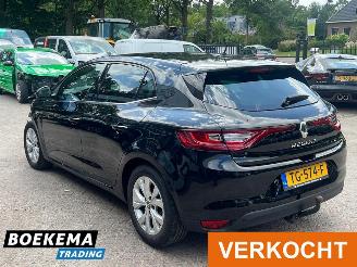 Renault Mégane 1.3 TCe 140PK Limited LED Keyless Navigatie Climate Cruise picture 3