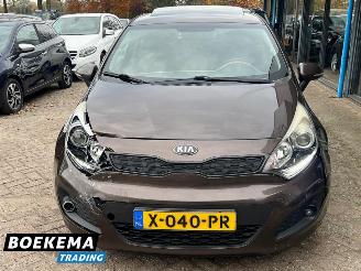 Kia Rio 1.4 CVVT 110PK Super Pack Leer Open-Dak Navigatie Stoelverw picture 5