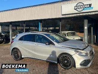 Mercedes A-klasse 180 Prestige AMG Panorama Navigatie Stoelverw. Airco PDC 2016/8