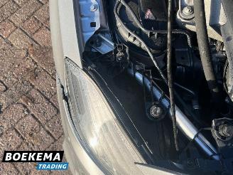 Mercedes A-klasse 180 Prestige AMG Panorama Navigatie Stoelverw. Airco PDC picture 11