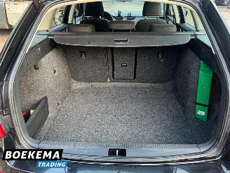 Skoda Octavia Combi 1.6 TDI DSG Business Climate Navi Cruise PDC picture 11