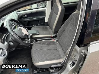 Volkswagen Up! 1.0 High Up! Panorama Airco PDC Cruise 5-Deurs picture 14