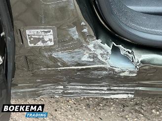 Peugeot 3008 1.2 PureTech Premium Keyless Virtual Navi Camera PDC picture 12