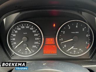 BMW 3-serie 325i Business 218PK Navi Climate Cruise PDC Trekh. picture 23