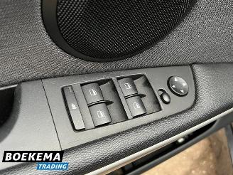 BMW 3-serie 325i Business 218PK Navi Climate Cruise PDC Trekh. picture 21