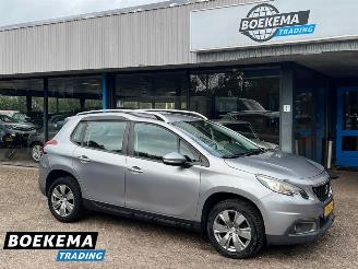 Unfallwagen Peugeot 2008 1.2 PureTech Automaat Navi Cruise PDC 2017/4