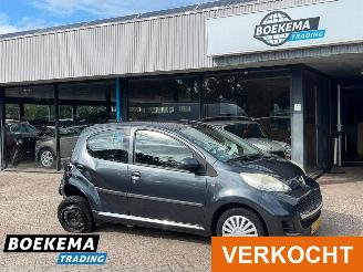 krockskadad bil auto Peugeot 107 1.0-12V XS Airco 5-Deurs 2010/7