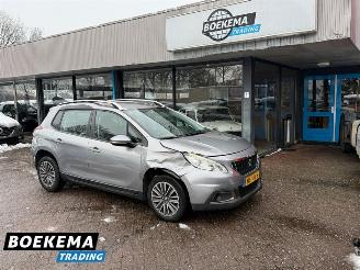 Unfallwagen Peugeot 2008 1.2 PureTech Automaat Navigatie Cruise NAP! 2017/2