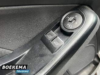 Ford Fiesta 1.5 TDCi Titanium Stoelverw. Climate PDC Trekhaak picture 13