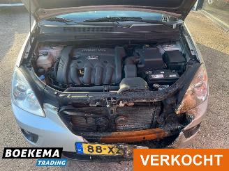 Kia Carens 2.0 CVVT X-clusive 7-Persoons Leer Navigatie Stoelverw. Airco picture 6