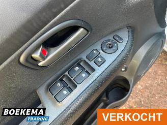 Kia Carens 2.0 CVVT X-clusive 7-Persoons Leer Navigatie Stoelverw. Airco picture 28