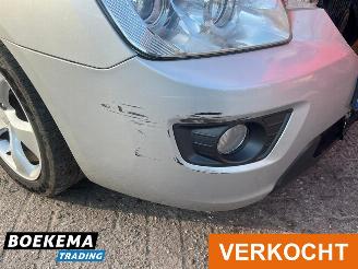 Kia Carens 2.0 CVVT X-clusive 7-Persoons Leer Navigatie Stoelverw. Airco picture 5