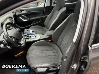 Peugeot 308 SW 1.2 PureTech Premium Panorama Automaat Navigatie Trekhaak PDC picture 11