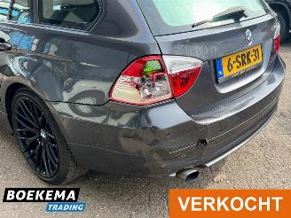 BMW 3-serie 320i High Exe Automaat Panorama Leer Stoelverw. picture 6