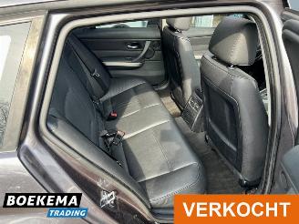 BMW 3-serie 320i High Exe Automaat Panorama Leer Stoelverw. picture 15
