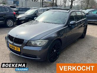 BMW 3-serie 320i High Exe Automaat Panorama Leer Stoelverw. picture 4