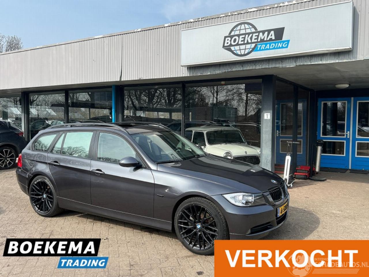 BMW 3-serie 320i High Exe Automaat Panorama Leer Stoelverw.