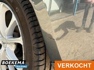 Citroën C3 1.2 PureTech Selection Automaat Navigatie Airco Cruise F1 picture 9