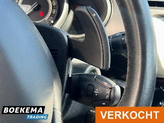 Citroën C3 1.2 PureTech Selection Automaat Navigatie Airco Cruise F1 picture 25