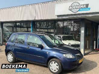 Vaurioauto  passenger cars Mazda 2 1.4 Exclusive 2005/1