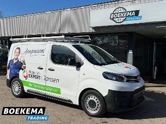 Vaurioauto  commercial vehicles Toyota Proace 1.6 D-4D Cool Comfort Airco Imperial Trekhaak Schuifdeur Cruise 2016/12
