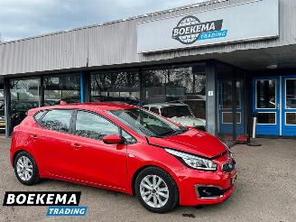 Unfallwagen Kia Cee d cee'd 1.0 T-GDi ComfortPlusLine Cruise/Control Navi Airco 2018/8