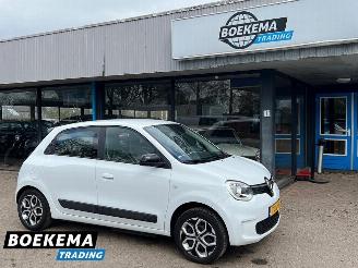 Vaurioauto  passenger cars Renault Twingo R80 E-Tech Equilibre 22 kWh Navigatie Cruise 2023/6