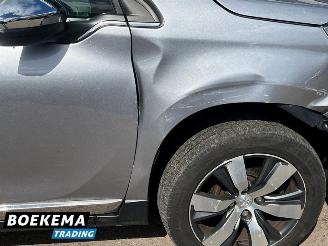 Peugeot 2008 1.6 VTi Allure Navigatie picture 10