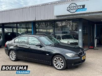 krockskadad bil auto BMW 3-serie 318i High Executive Automaat Navigatie Xenon 2007/2