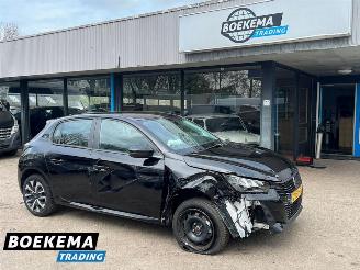 krockskadad bil auto Peugeot e-208 EV Active 50 kWh Apple-Car Cruise PDC 2024/4
