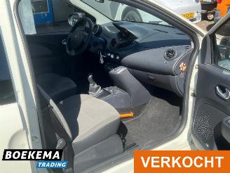 Renault Twingo 1.5 dCi Collection Airco Cruise picture 14