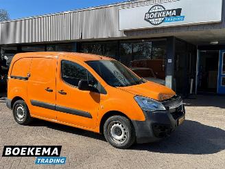 krockskadad bil bedrijf Peugeot Partner 120 1.6 BlueHDi Premium Airco Cruise PDC 2018/4