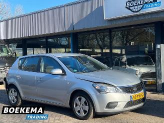  Kia Cee d cee'd 1.4 CVVT X-tra Airco 5-Deurs 2011/6
