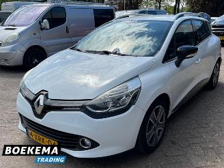 Renault Clio Estate 0.9 TCe Night&Day R-Link Navigatie Cruise Airco picture 4