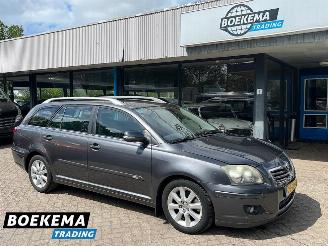 damaged passenger cars Toyota Avensis wagon 2.0 VVTi Luna Navigatie Climate Cruise 2008/5