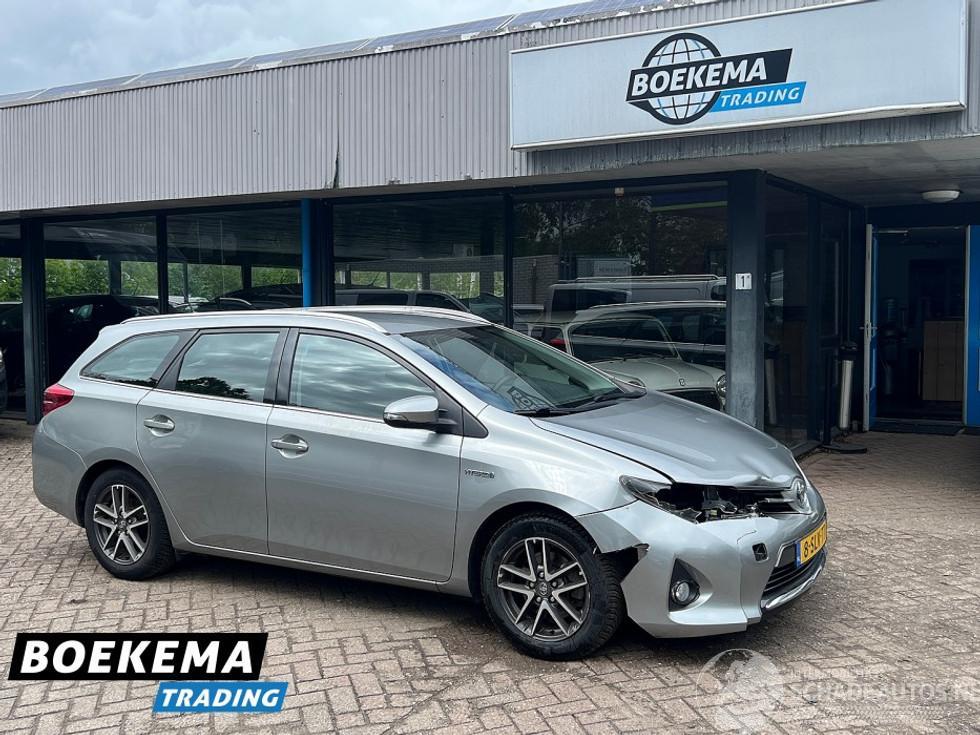 Toyota Auris Touring Sports 1.8 Hybrid Dynamic Navigatie Cruise Climate