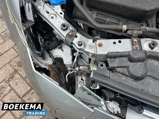 Toyota Auris Touring Sports 1.8 Hybrid Dynamic Navigatie Cruise Climate picture 15
