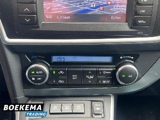 Toyota Auris Touring Sports 1.8 Hybrid Dynamic Navigatie Cruise Climate picture 31
