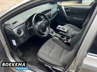 Toyota Auris Touring Sports 1.8 Hybrid Dynamic Navigatie Cruise Climate picture 17