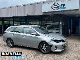 Toyota Auris Touring Sports 1.8 Hybrid Dynamic Navigatie Cruise Climate picture 1