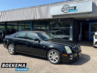 damaged passenger cars Cadillac STS 4.6 V8 Launch Edition Bose Keyless Stoelverw + koeling 2006/3