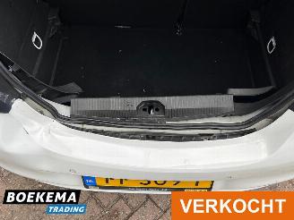 Opel Corsa 1.4 Online Edition Navigatie Airco Cruise 5-Deurs LMV picture 11