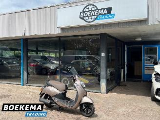 dommages scooters Sym  Mio 50 Snor 2014/9