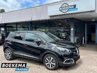 Damaged car Renault Captur 0.9 TCe Dynamique Climate Stoelverwarming Cruise 2015/10