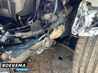 Volkswagen Golf 1.2 TSI Highline DSG Navigatie Climate Cruise 3-Deurs picture 8
