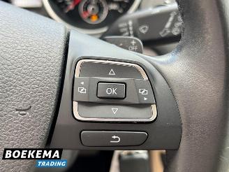 Volkswagen Golf 1.2 TSI Highline DSG Navigatie Climate Cruise 3-Deurs picture 29