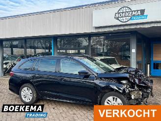 Avarii autoturisme Skoda Octavia Combi 1.0 e-TSI Business Edition Navigatie Cruise Lane-Ass 2024/1