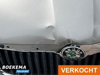 Skoda Fabia 1.6-16V Ambiente Automaat Airco Stoelverwarming PDC Trekhaak picture 8
